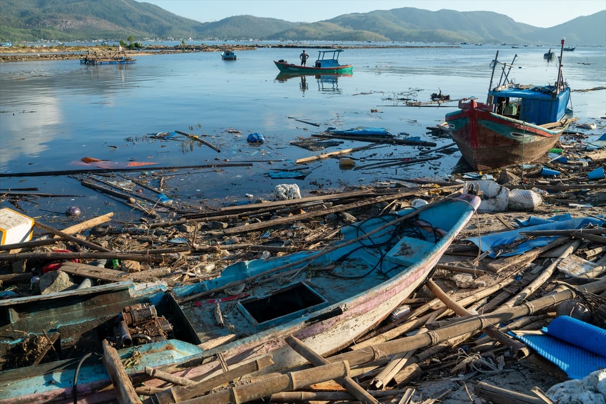 Kalmaegi Tayfunu'nun vurduğu Vietnam'da 5 ölü