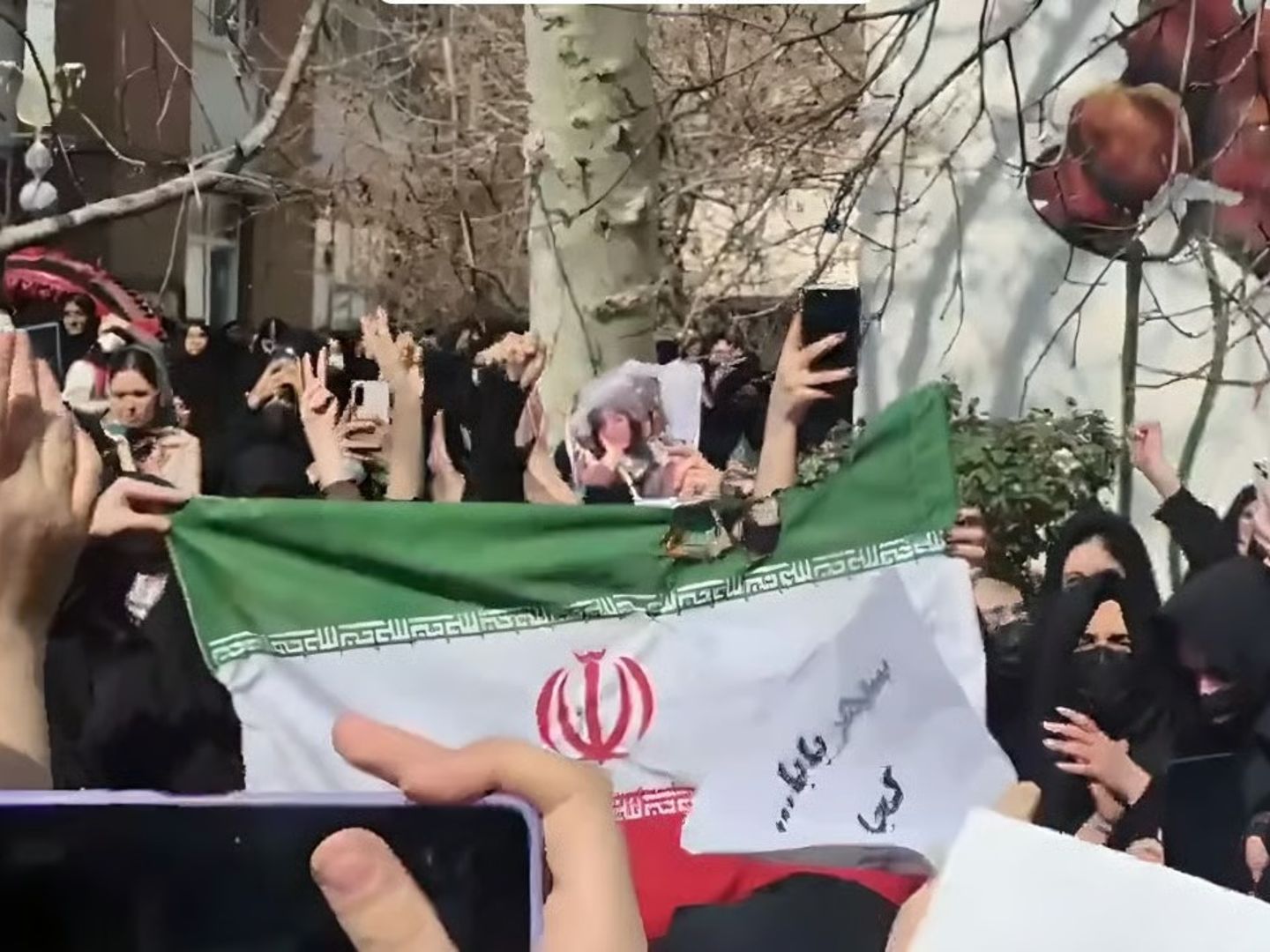İran'da hükümetten öğrenci protestolarına ilişkin önemli açıklama