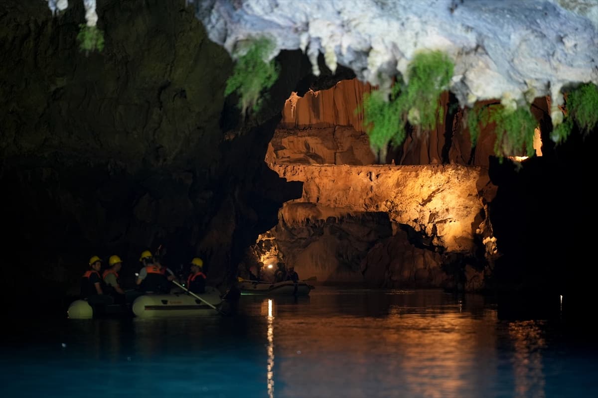 Antalya'nın gizemli mağarası "Altınbeşik Mağarası"