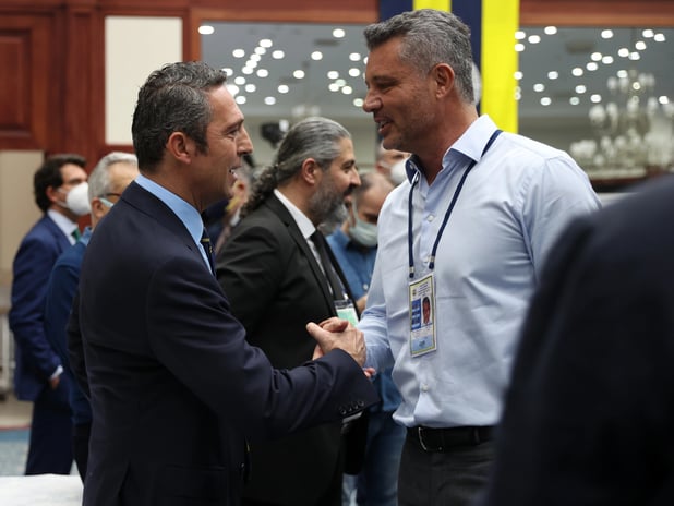 Ali Koç işaret etti, Sadettin Saran ekibi toplandı: Fenerbahçe seçime mi gidiyor?