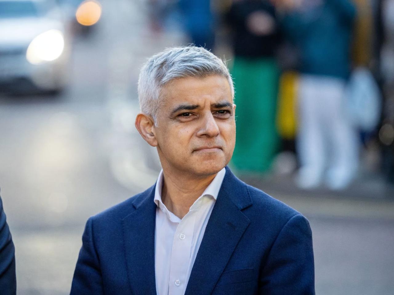 Khan'dan Netanyahu'ya göz dağı