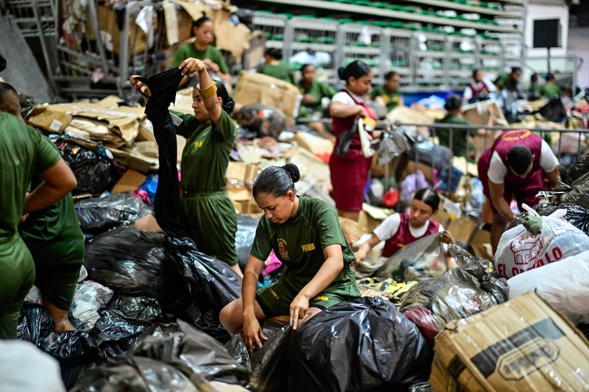 TİKA'dan Venezuela'ya 1000 paketlik insani yardım