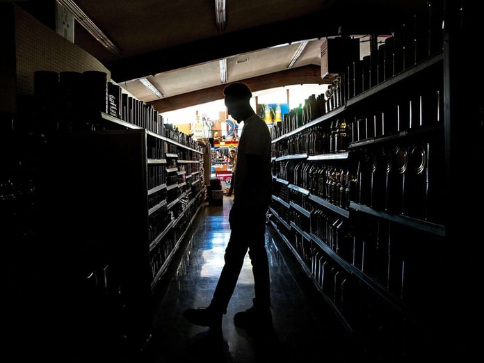 The Guardian: Avrupa'daki 'olağanüstü' elektrik kesintileri neden yaşandı?