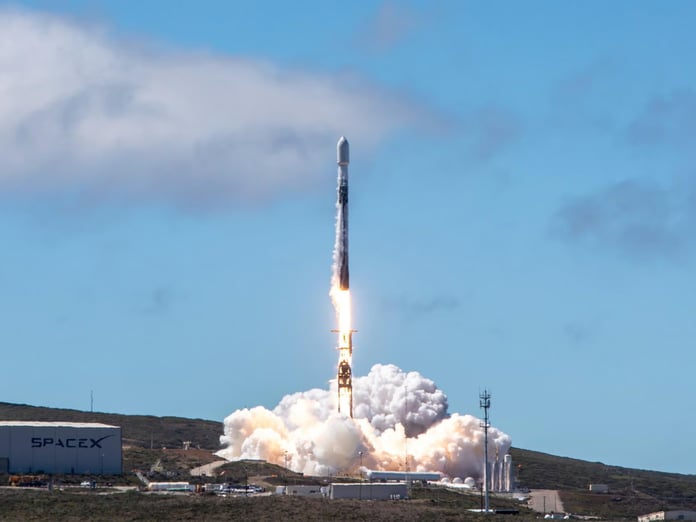 NASA'nın TRACERS uyduları uzay havasını incelemek için fırlatıldı