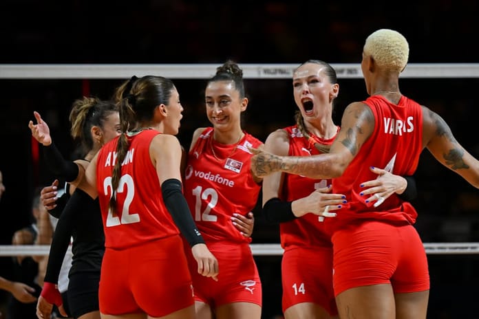 Filenin Sultanları Dünya Şampiyonası'nda çeyrek final peşinde