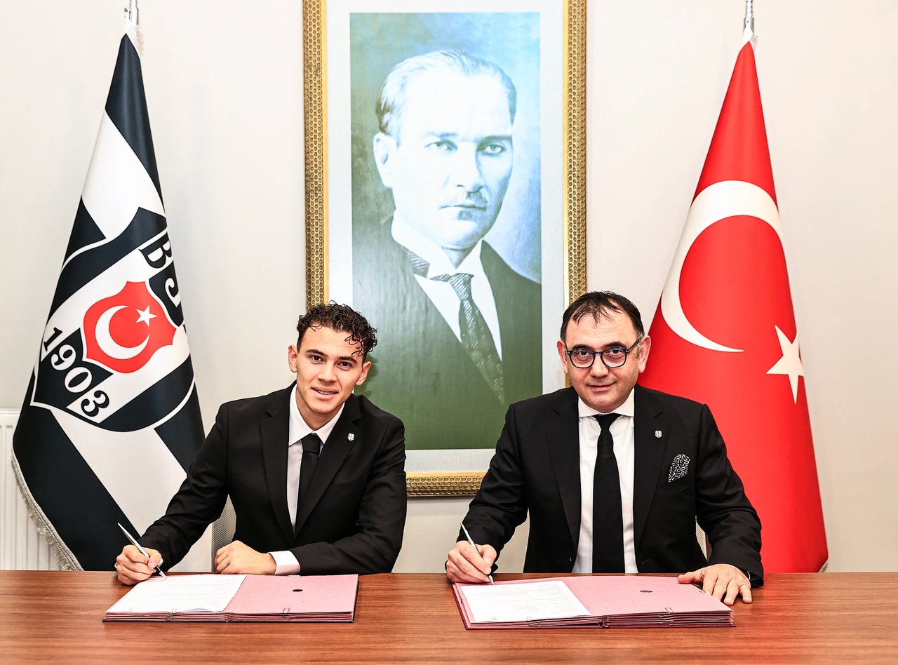 Ara transfer döneminin ikinci imzası