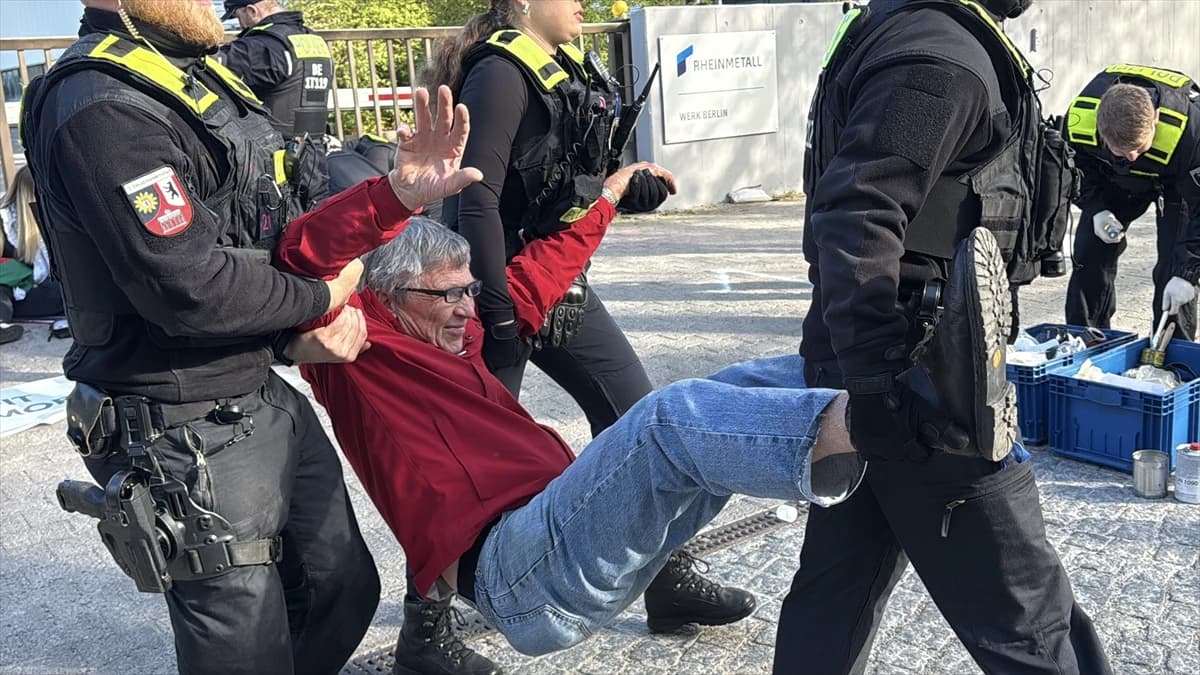 Berlin’de İsrail'e mühimmat üreten Rheinmetall protestosu