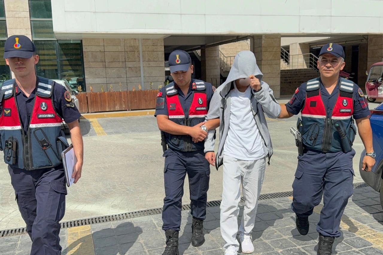 Samsun'da 16 yaşındaki çocuğun evinden 808 adet uyuşturucu hap çıktı