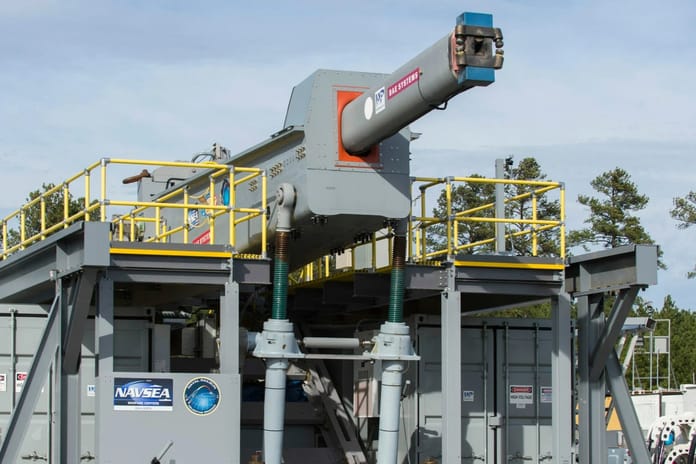 İtalya, hipersonik ve yörünge vuruş kabiliyetli raylı top geliştiriyor