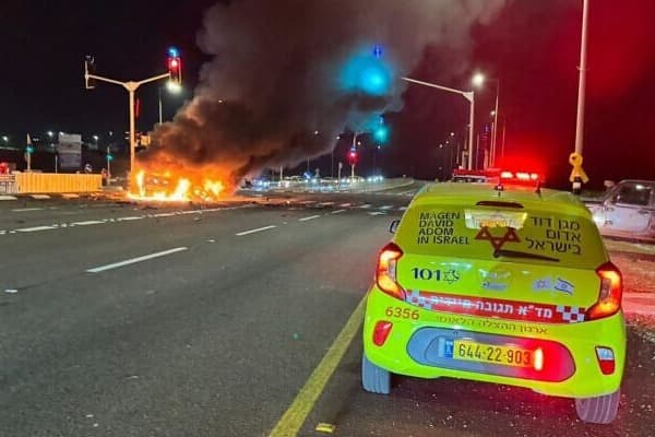 Tel Aviv'de patlama: 2 yaralı