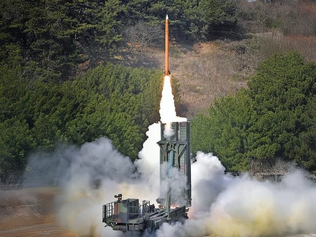 Güney Kore, L-SAM hava savunma sistemi için geliştirilen yeni AAM füzesini tanıttı