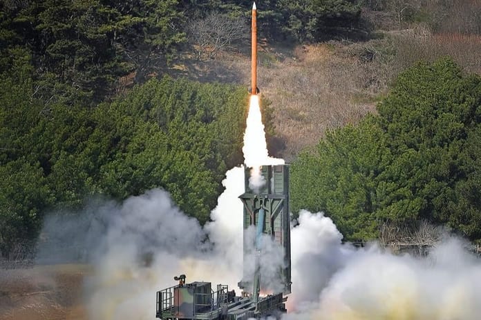 Güney Kore, L-SAM hava savunma sistemi için geliştirilen yeni AAM füzesini tanıttı