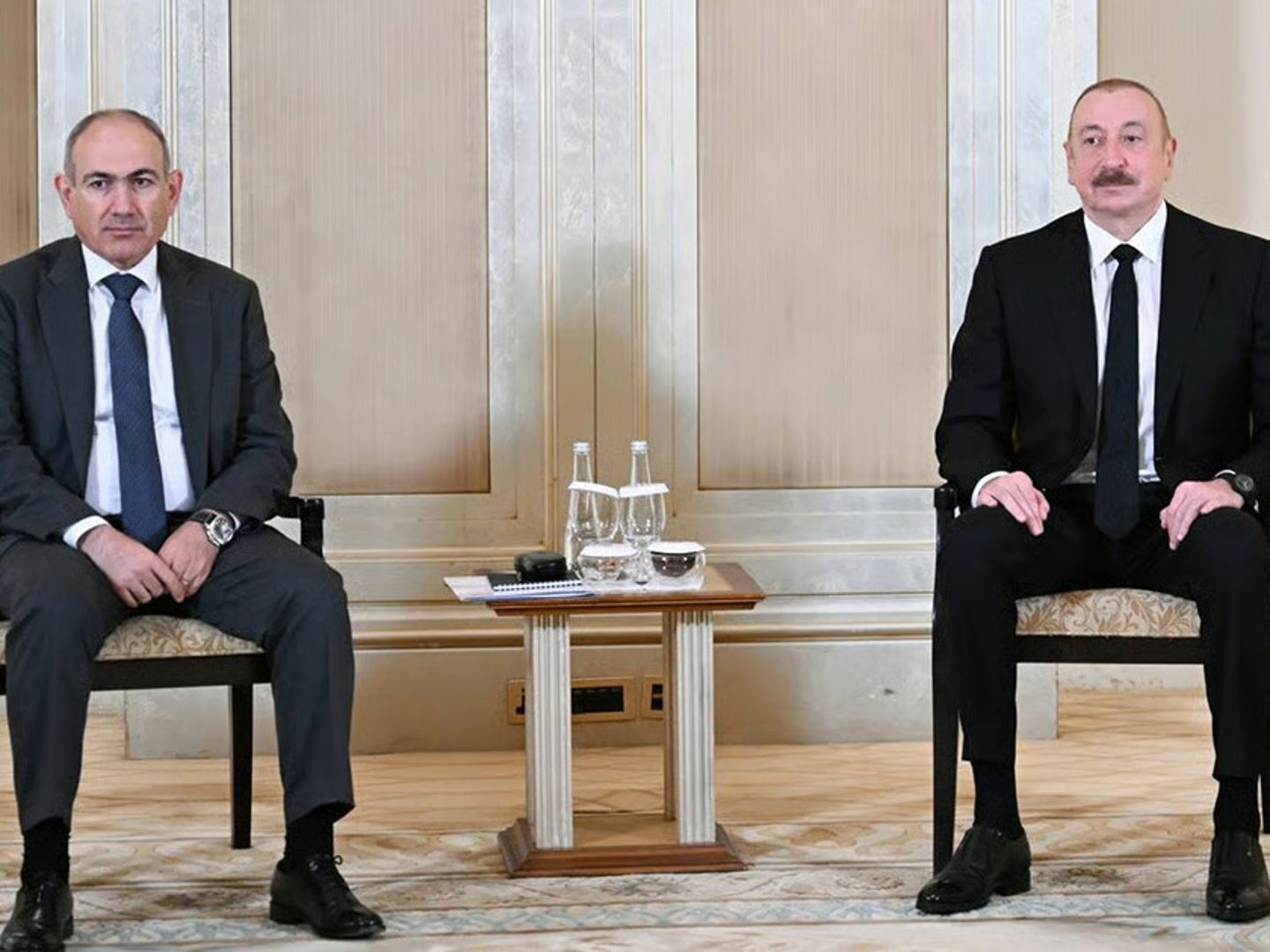 Aliyev ile Paşinyan Trump'ın ev sahipliğinde bir araya geliyor