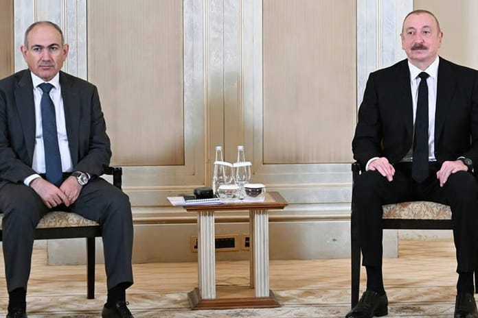 Aliyev ile Paşinyan Trump'ın ev sahipliğinde bir araya geliyor