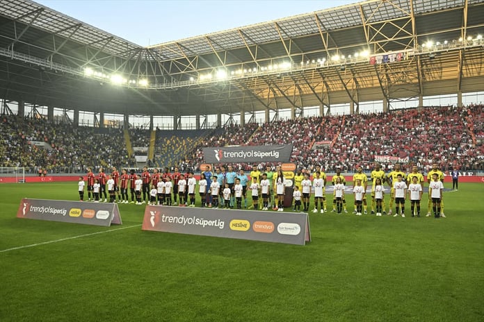 Ligdeki eksik parçalar tamamlanıyor: Erteleme maçları ile Süper Lig'de puan durumu şekilleniyor