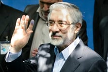 İranlı muhalif lider Musevi: Silahınızı yere bırakın ve iktidardan çekilin!