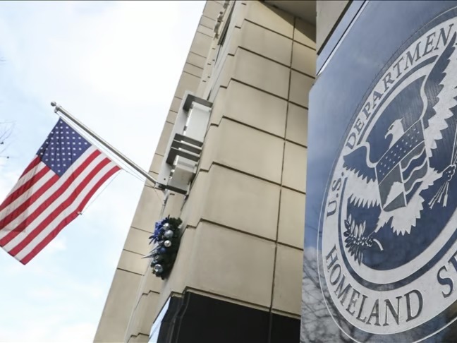 ABD öğrencilerin vize başvurularını askıya aldı