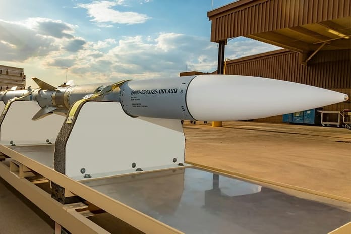 Hollanda, AIM‑120 AMRAAM füzelerinin ortak üretimi için ABD’den onay aldı