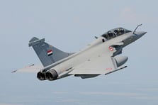 Mısır, Fransa’dan yeni Rafale alımı ve teknoloji transferi için görüşmelere başladı