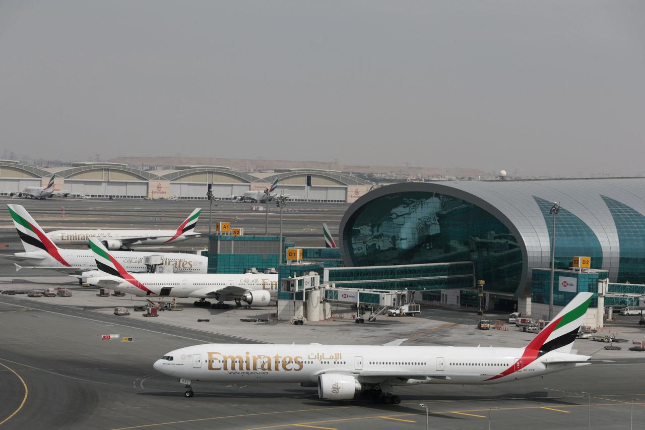 İran Savaşı Dubai Havalimanı'nı vurdu