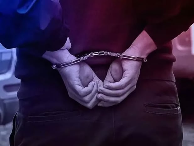 Türk bayrağına saygısızlığa tutuklama