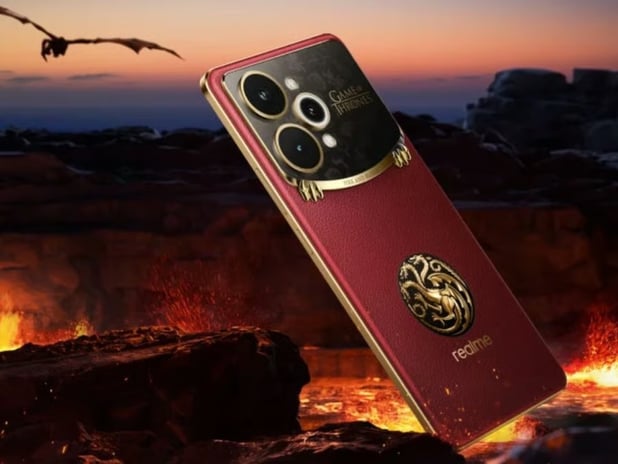 Realme 15 Pro Game of Thrones Edition renk değiştiren arka yüzeyiyle tanıtıldı