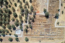 Tralleis Antik Kenti'nde 2 bin yıllık Roma villaları ortaya çıkarıldı