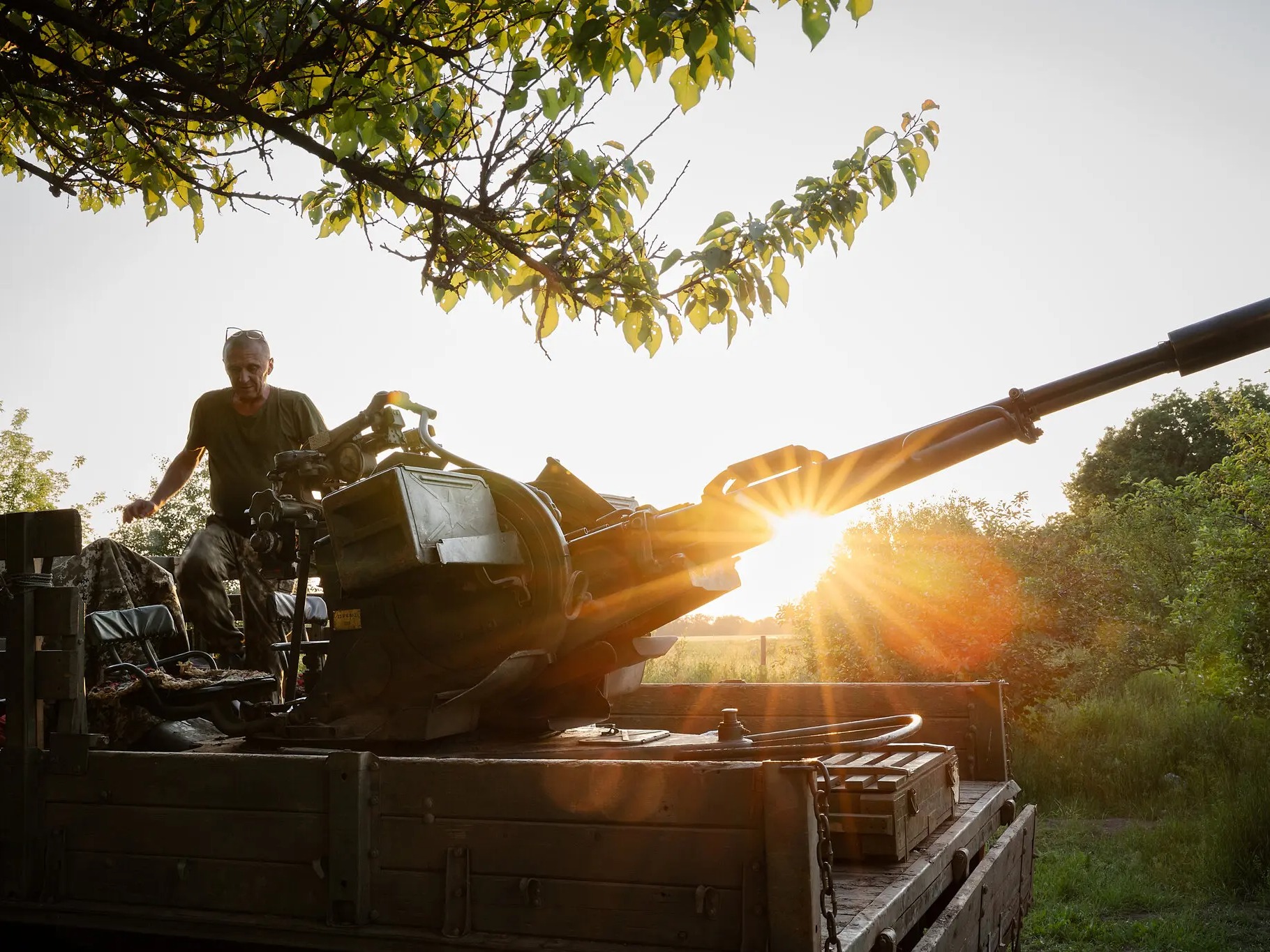 U.S. Weapons Pause Deepens Ukraine’s Fears 