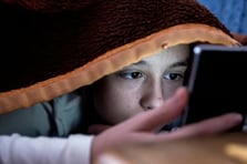 Fransa'da 15 yaş altına sosyal medya yasağı geliyor