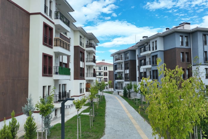 Cumhuriyet tarihinin en büyük konut hamlesinde i̇l ve i̇lçe dağılımları belli oldu