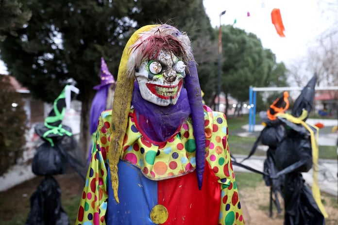 Sulu kar altında ateş başı sohbetleri