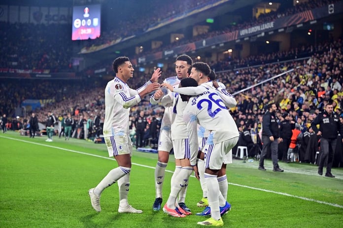 Zirve yarışında iki takım garantiledi