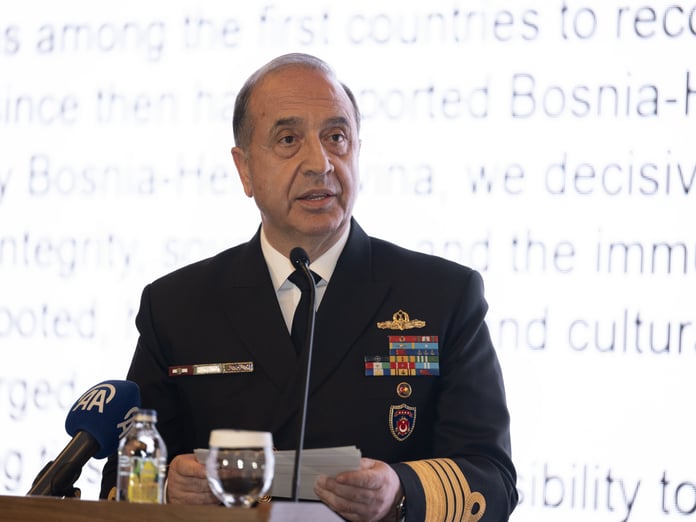 Görev süresi uzatılan Deniz Kuvvetleri Komutanı Oramiral  Ercüment Tatlıoğlu kimdir?