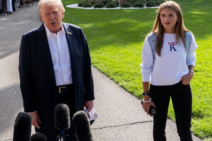 Trump'ın torunu lansmanını dedesi Donald Trump ile yaptı