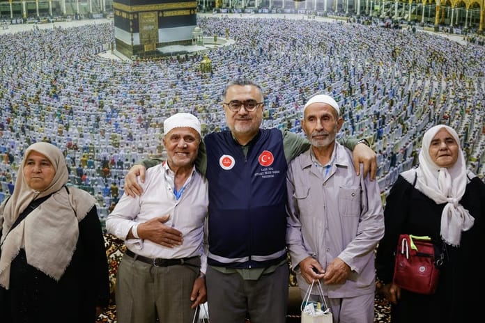 25 yıldır konuşmayan iki komşu Mekke'de barıştı