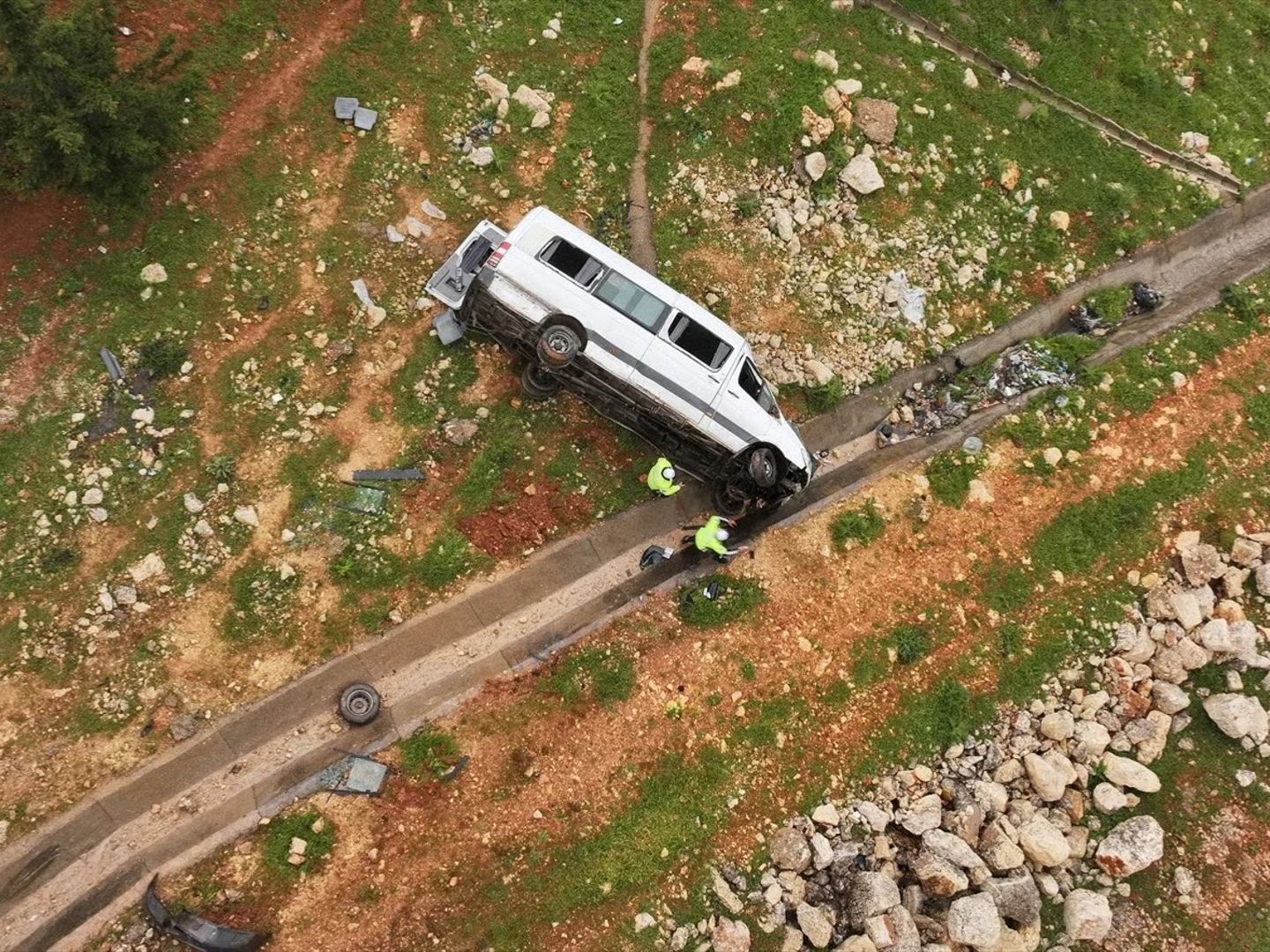Gaziantep'te işçi servisi devrildi: 16 kişi yaralandı