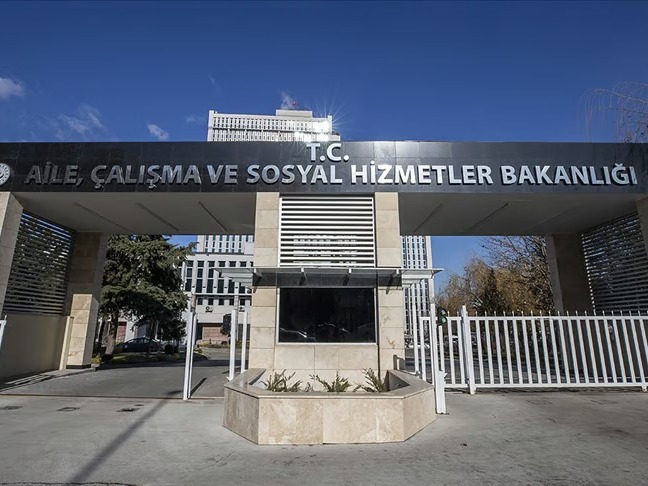 Bakan müjdeyi duyurdu: 3 bin personel alınacak