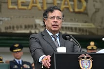 Kolombiya Devlet Başkanı Petro'dan ABD'nin Venezuela hava sahası kararına sert tepki