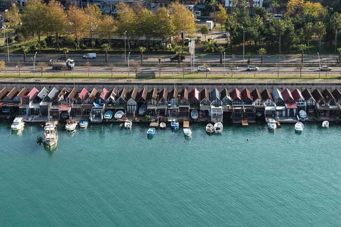 Trabzon'daki balıkçı barınakları lüks konuta dönüştü: Milyonluk bedellerle satılıyor
