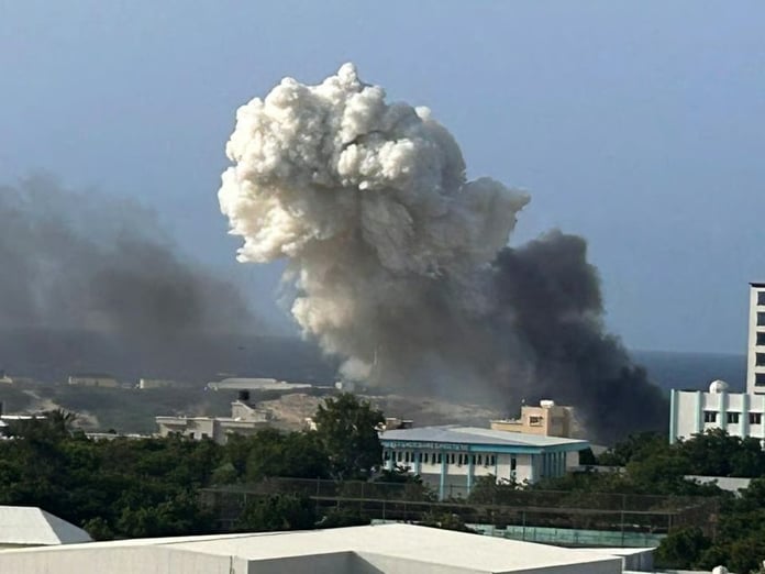 Somali'de askeri helikopter düştü: 5 kişi aranıyor