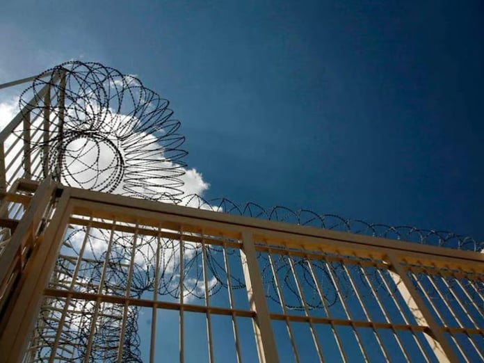 Hiliadu Cezaevi'ndeki arbedede yangın çıktı