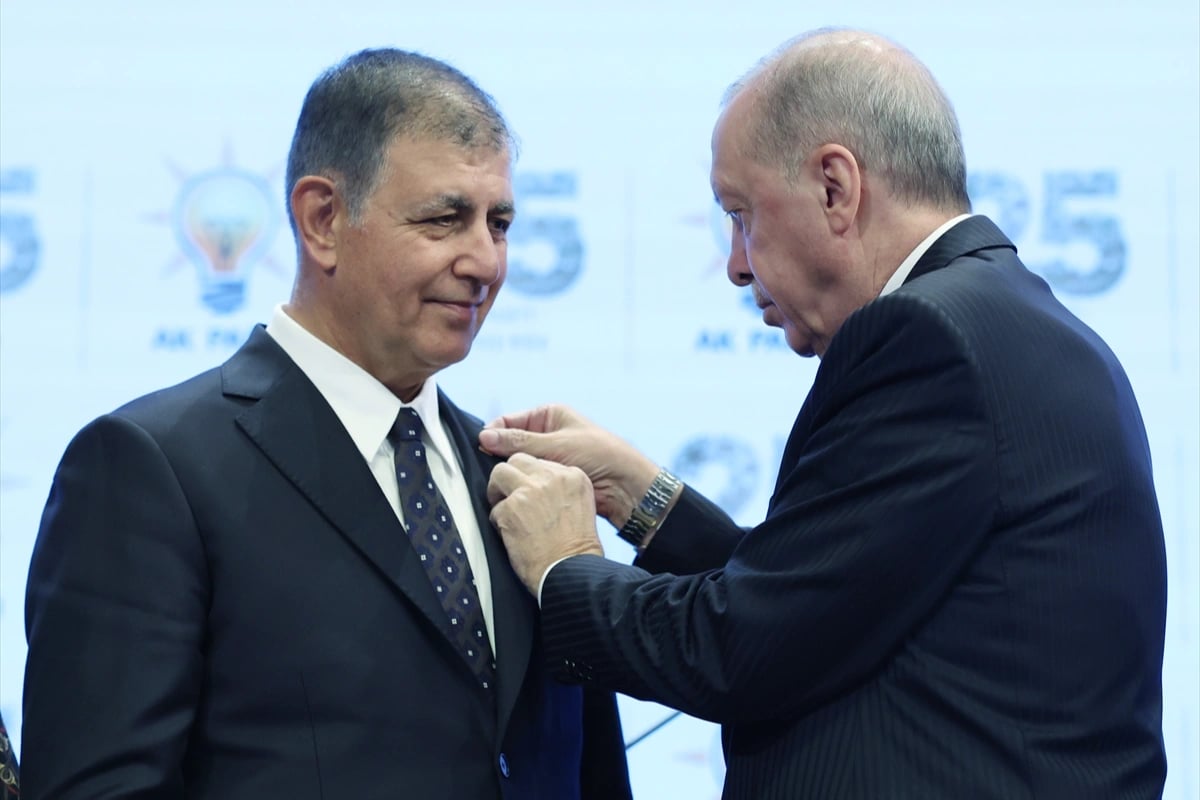 Cemil Tugay AK Parti'ye geçişinin perde arkasını anlattı! 