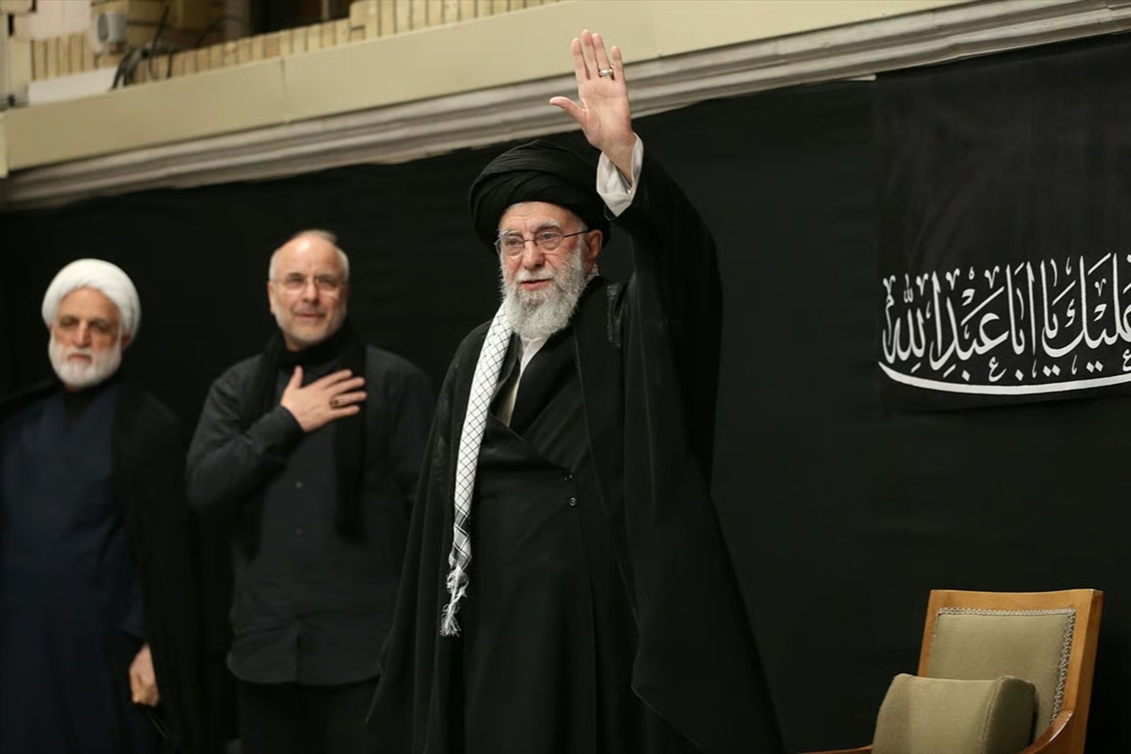 Hamaney İsrail saldırılarından sonra ilk kez halkın karşısına çıktı