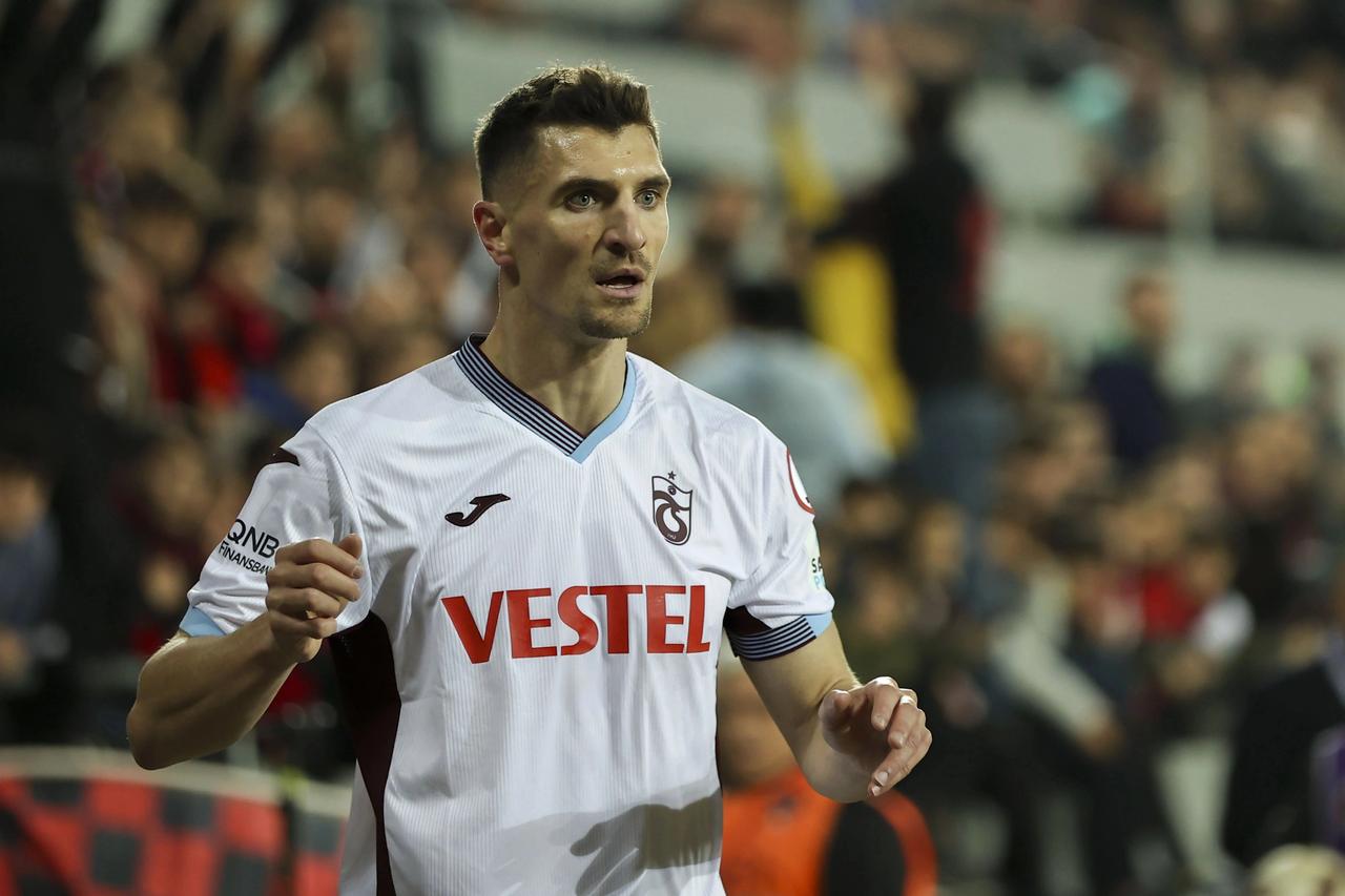 Sunderland futbolcusu Thomas Meunier'in Trabzonspor açıklamaları