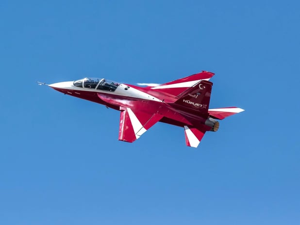 İngiltere yeni jet eğitim uçağını arıyor: HÜRJET de yarışa girebilir