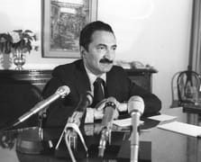 Tarihte Bugün: Bülent Ecevit CHP Genel Başkanı seçildi