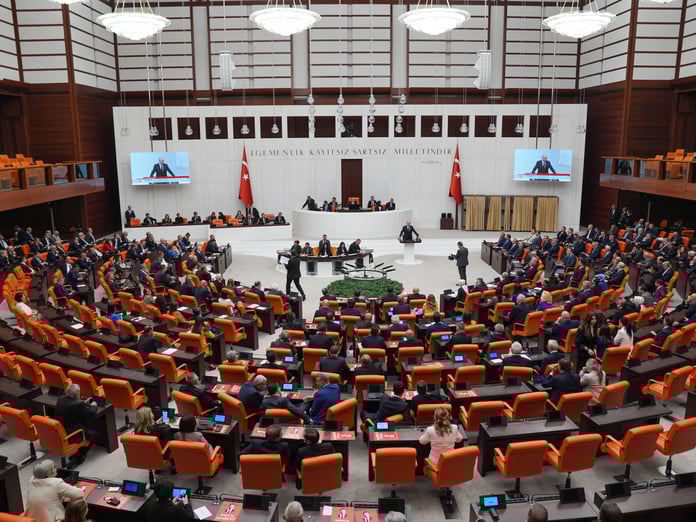 TBMM Sağlık Komisyonunda kabul edildi: Tıbbi cihaz ve reklama sıkı denetim