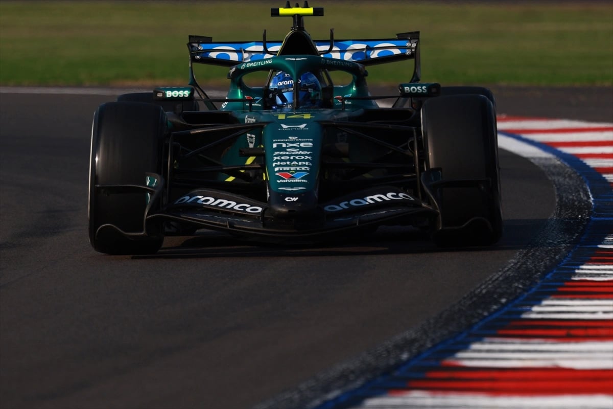 F1 Meksika GP'sinde antrenman zamanı 