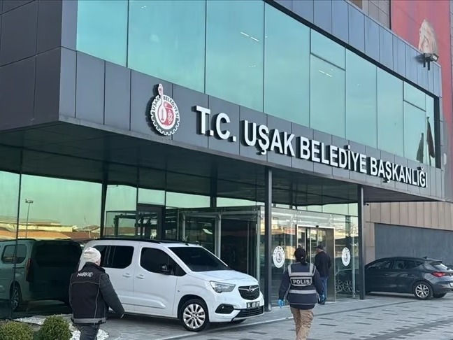 Uşak Belediyesi'ne 2.dalga operasyonu