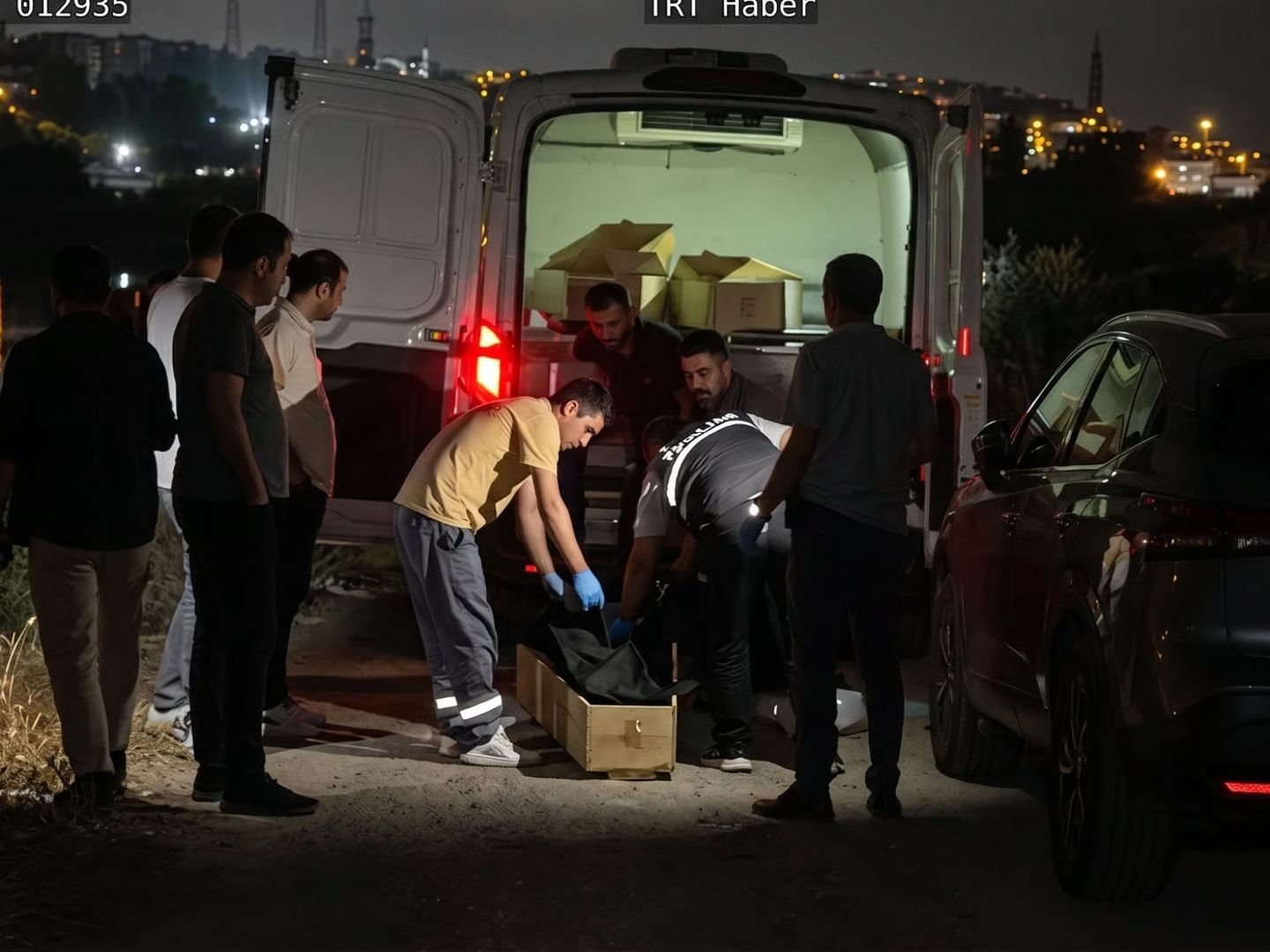 Başakşehir'de boş arazide kadın cesedi bulundu! Erkek arkadaşı gözaltına alındı